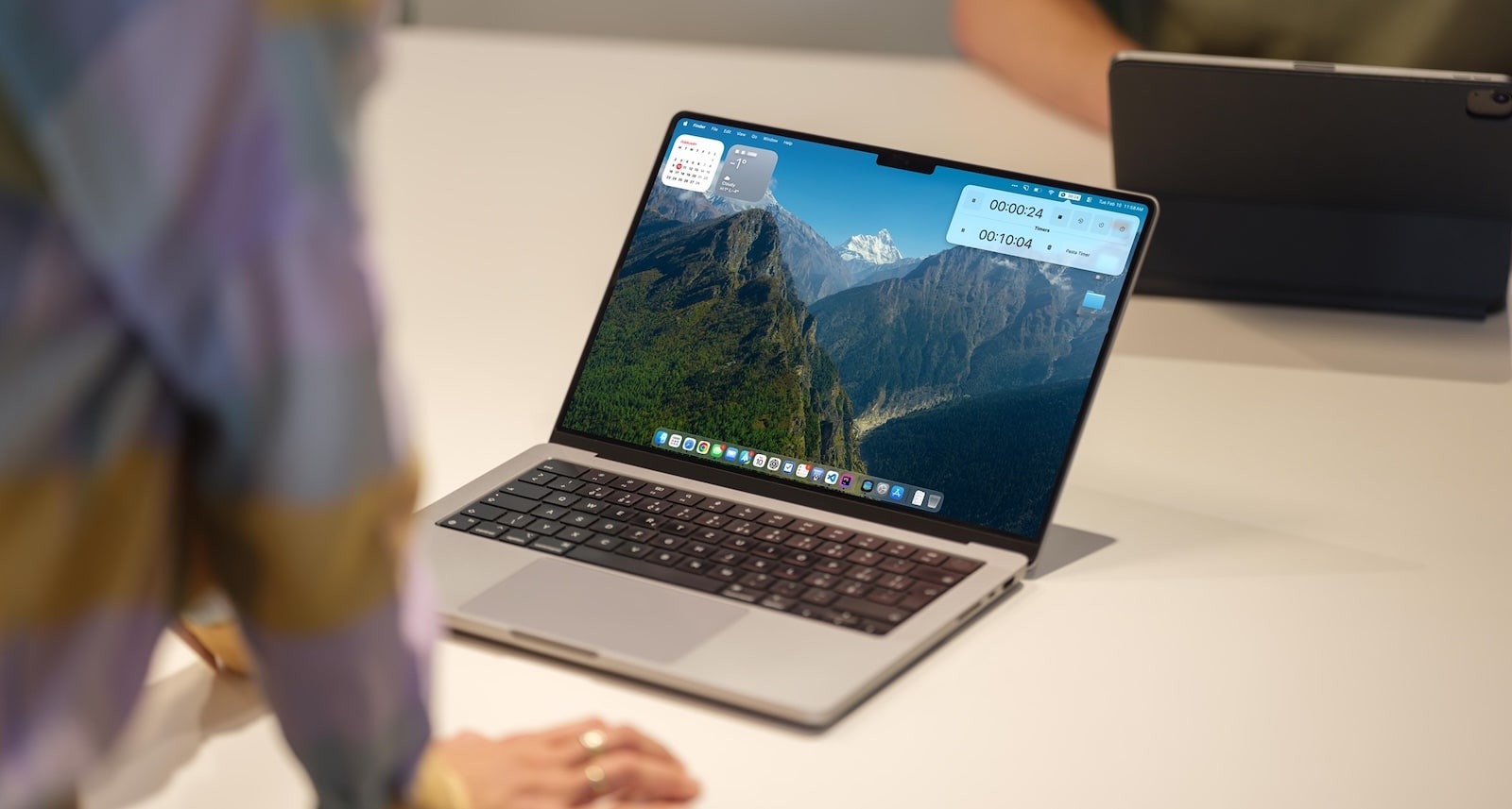 A MacBook running one of the TinyMacApps utilities